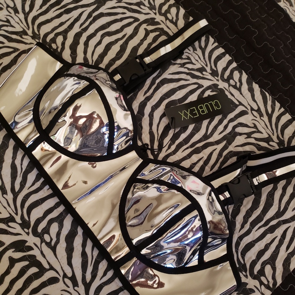 Chrome Runner Bra top